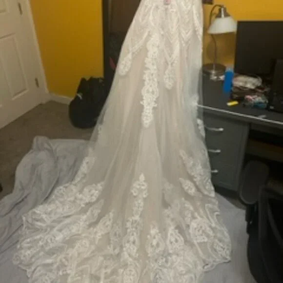 SALE NWT Da Vinci 50613 Patterned Sequined Wedding Dress Ivory Ivory size 12 - Picture 6 of 9